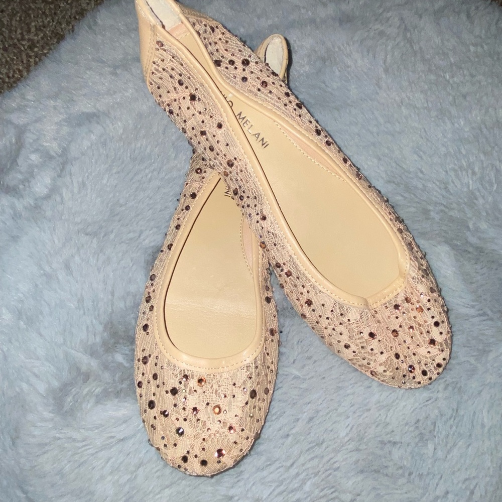 Antonio Melani Flats